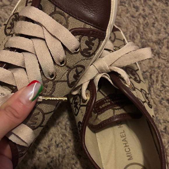 Michael Kors Brown & Cream Shoes - Picture 5 of 5